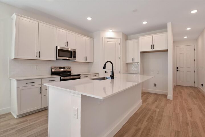 Property Photo: 4064 Bannock Avenue FL 32778