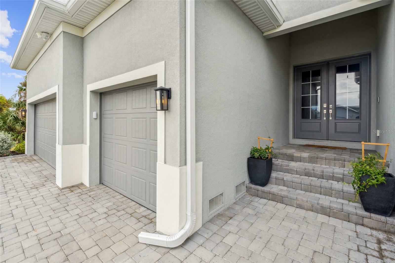 Property Photo:  16243 Cayman Lane  FL 33955 