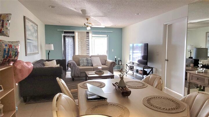 Property Photo: 1540 Glen Oaks Drive E B336 FL 34232