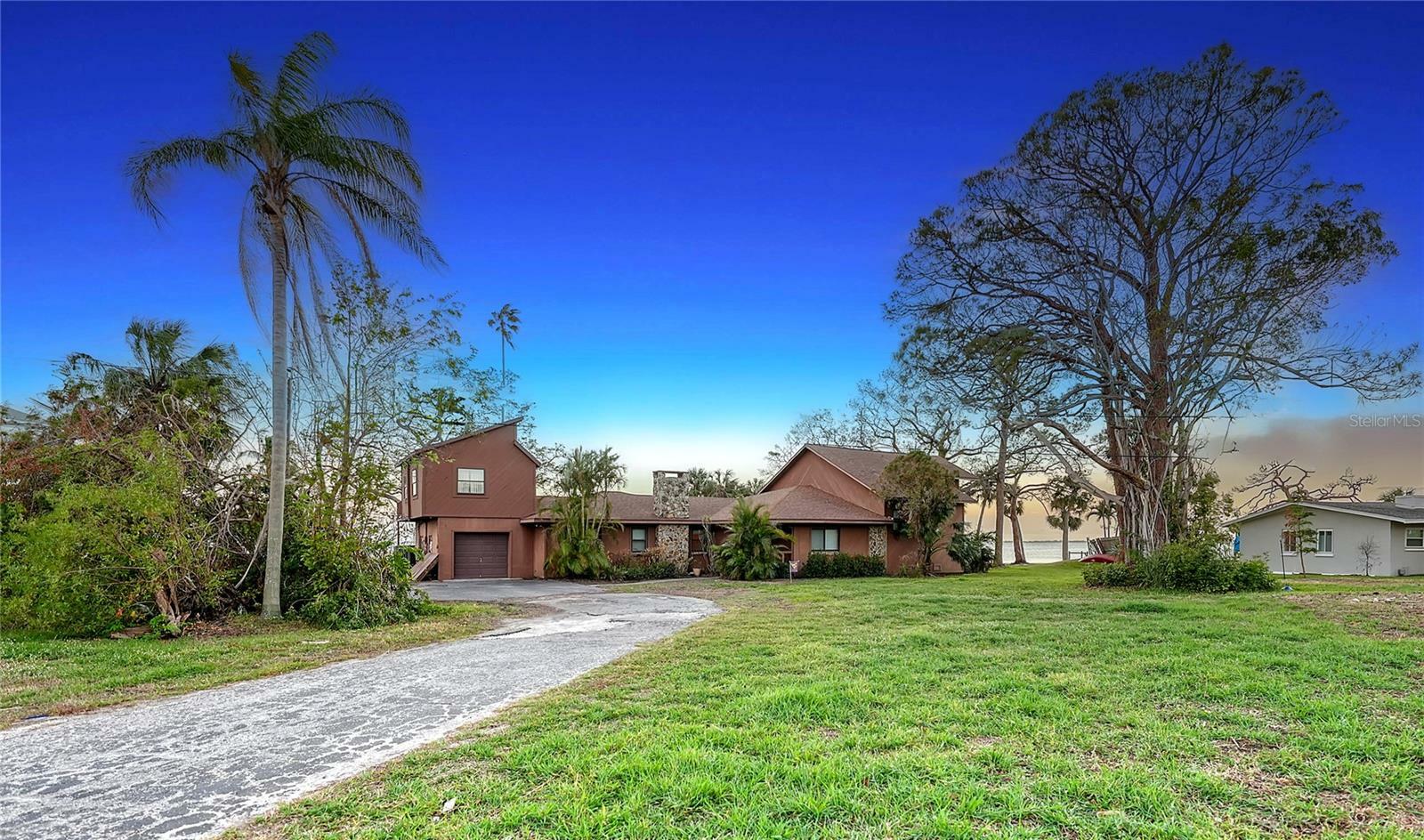 Property Photo:  7514 Westmoreland Drive  FL 34243 