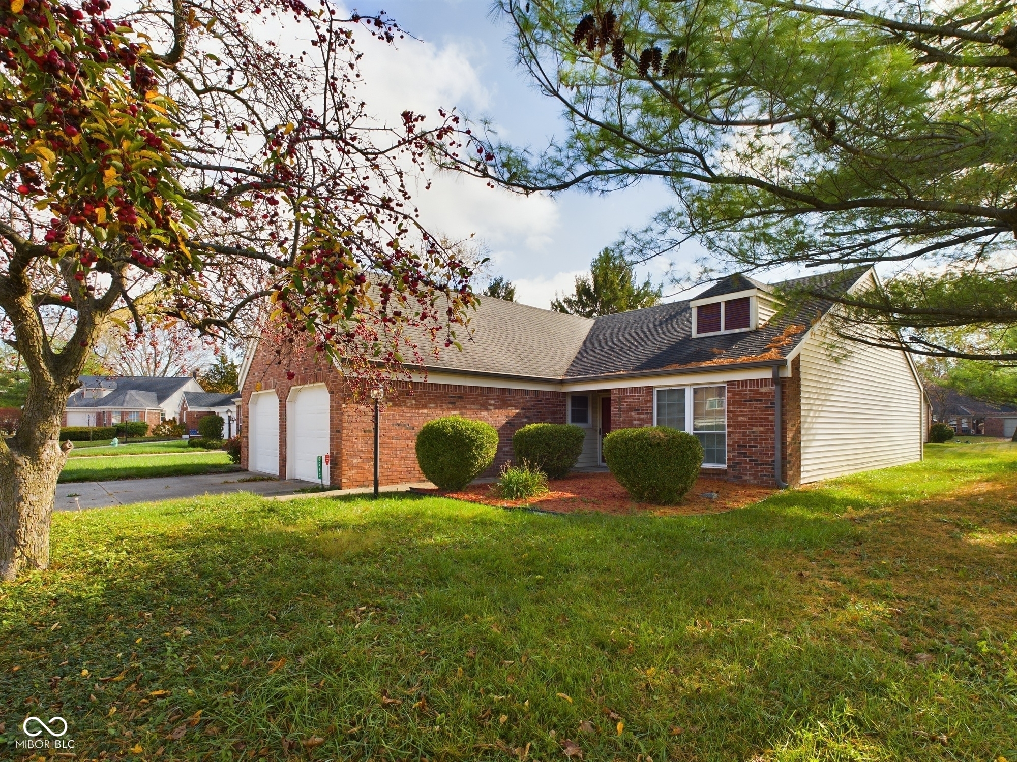 Property Photo:  6583 Pointe E Court  IN 46250 