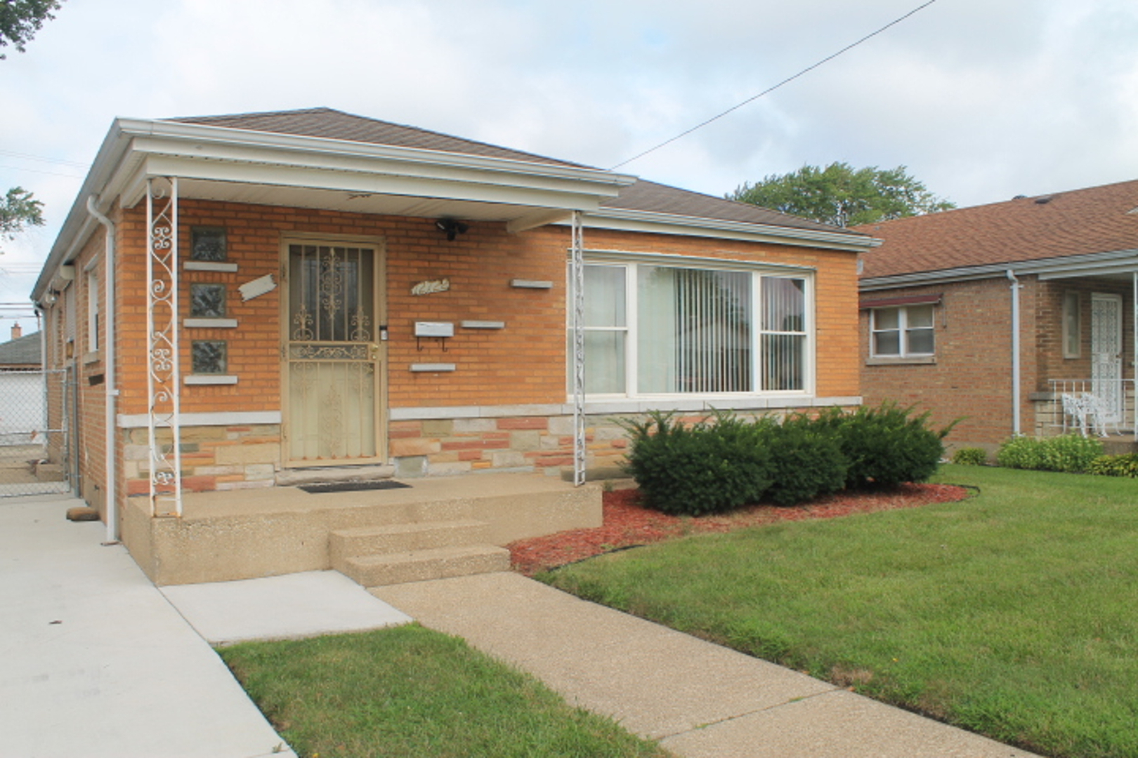 Property Photo:  12722 S Laflin Street  IL 60827 