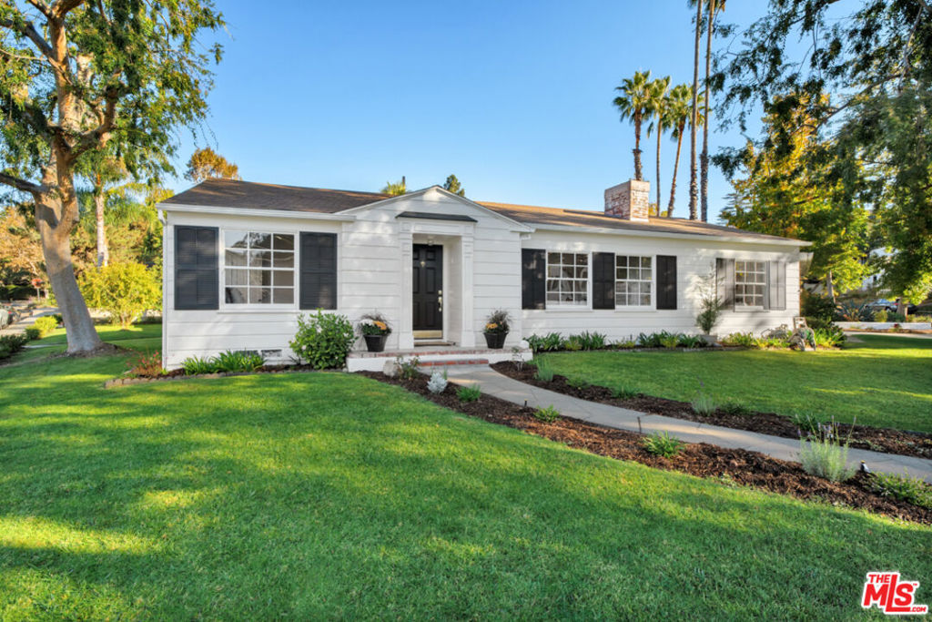 Property Photo: 1901 Montecito Drive CA 91208