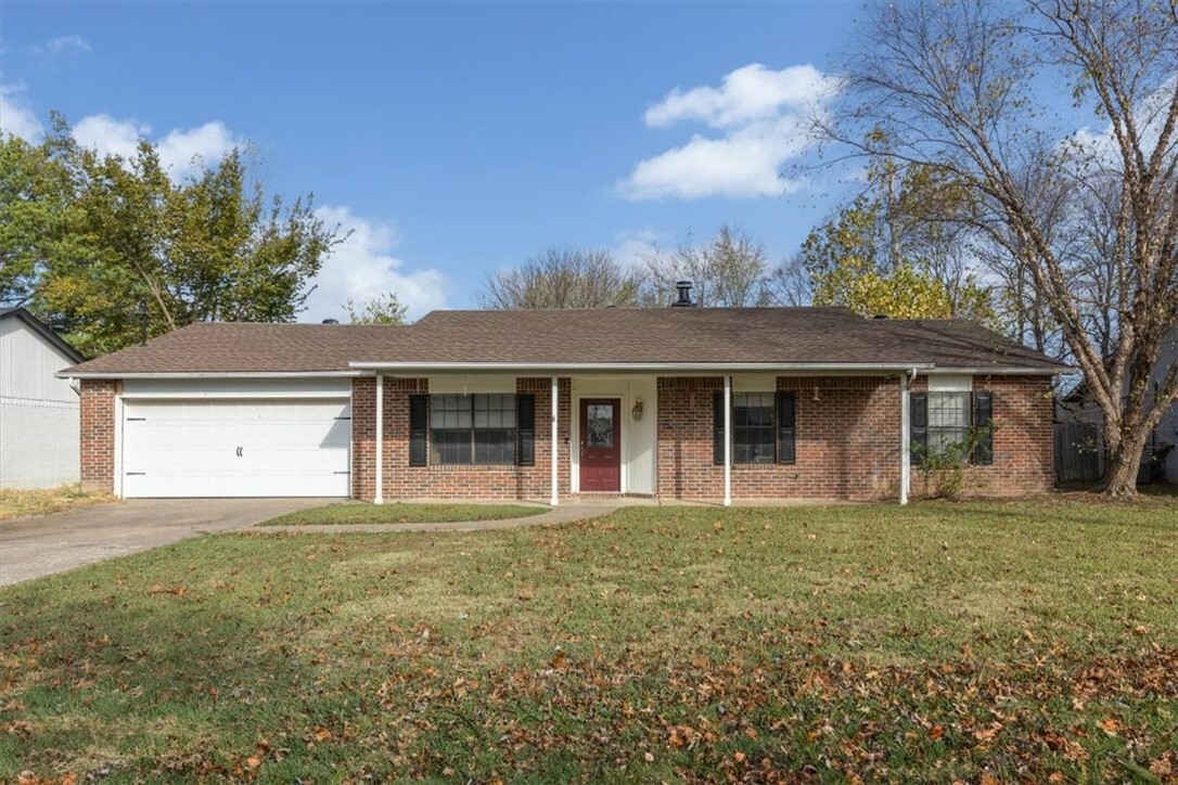 402 SW 11th Street  Bentonville AR 72712 photo