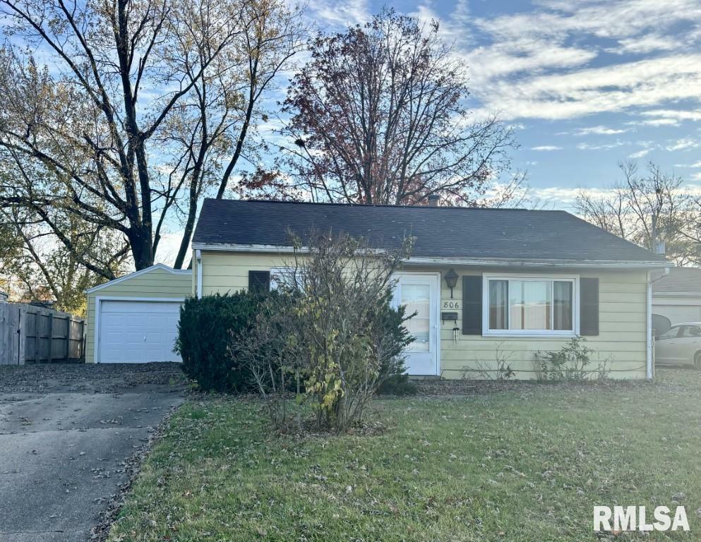 Property Photo:  806 W Ridgemont Road  IL 61614 