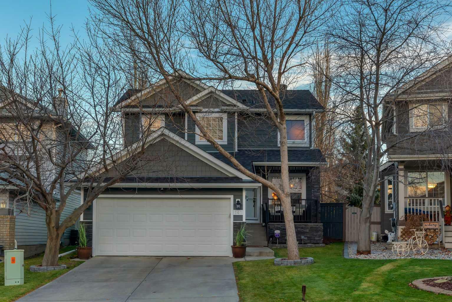 141 Somerset Way SW  Calgary AB T2Y 3K3 photo