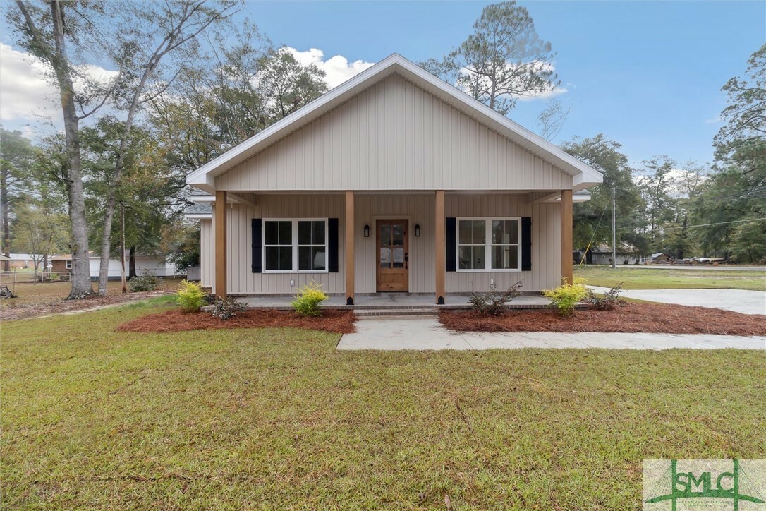 Property Photo:  215 Wildwood Drive  GA 30467 