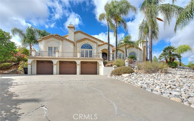 Property Photo:  40523 Calle Torcida  CA 92591 