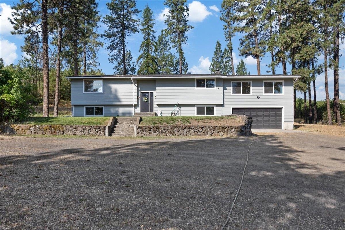 Property Photo:  9810 S Grove Rd  WA 99004 