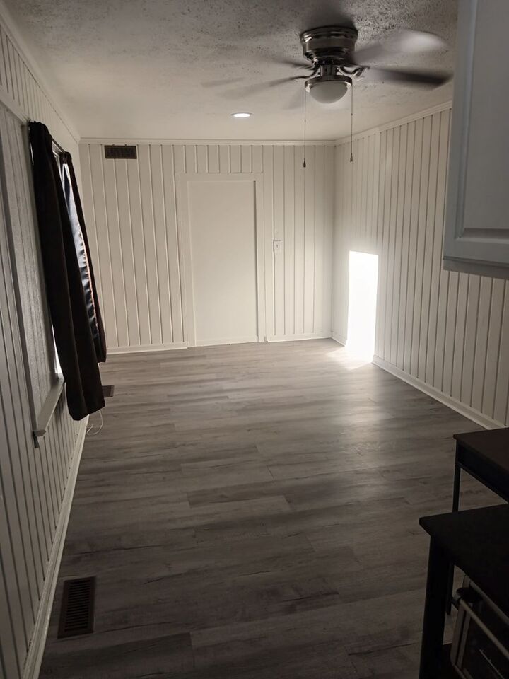 Property Photo:  1200 Robbins Street  AL 36301 