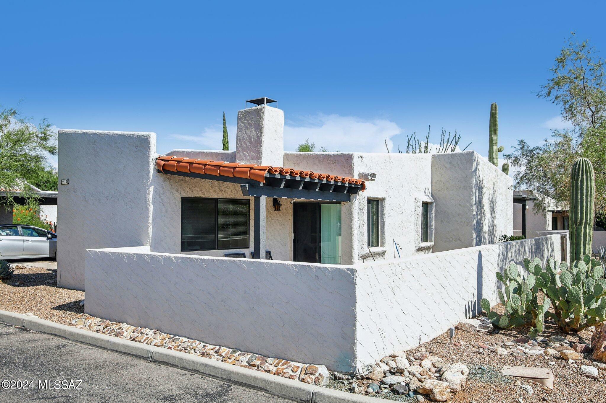 Property Photo:  5578 N La Casita Drive  AZ 85718 