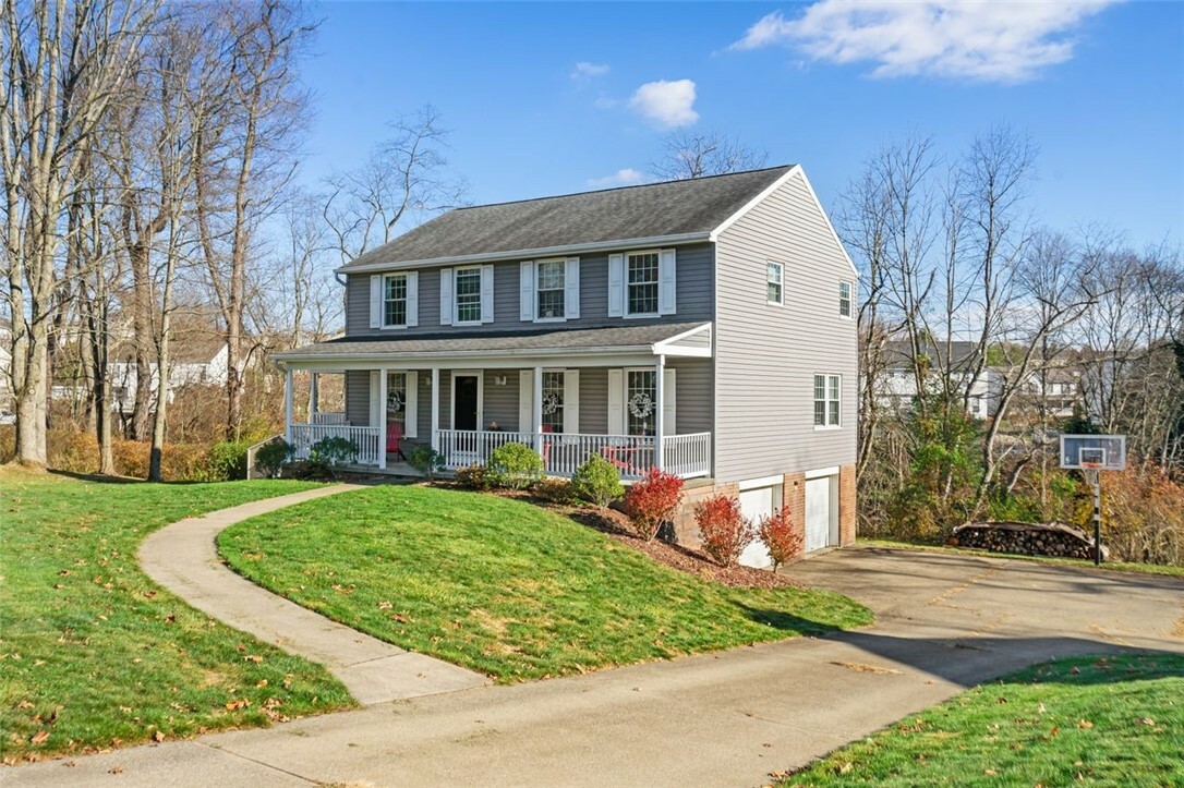 Property Photo:  284 Kettering Cir  PA 15044 