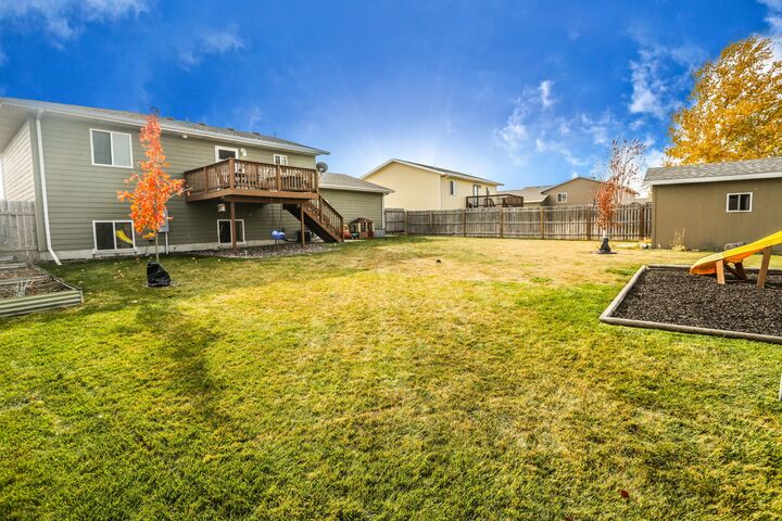 Property Photo:  1420 Plum Ln  SD 57401 