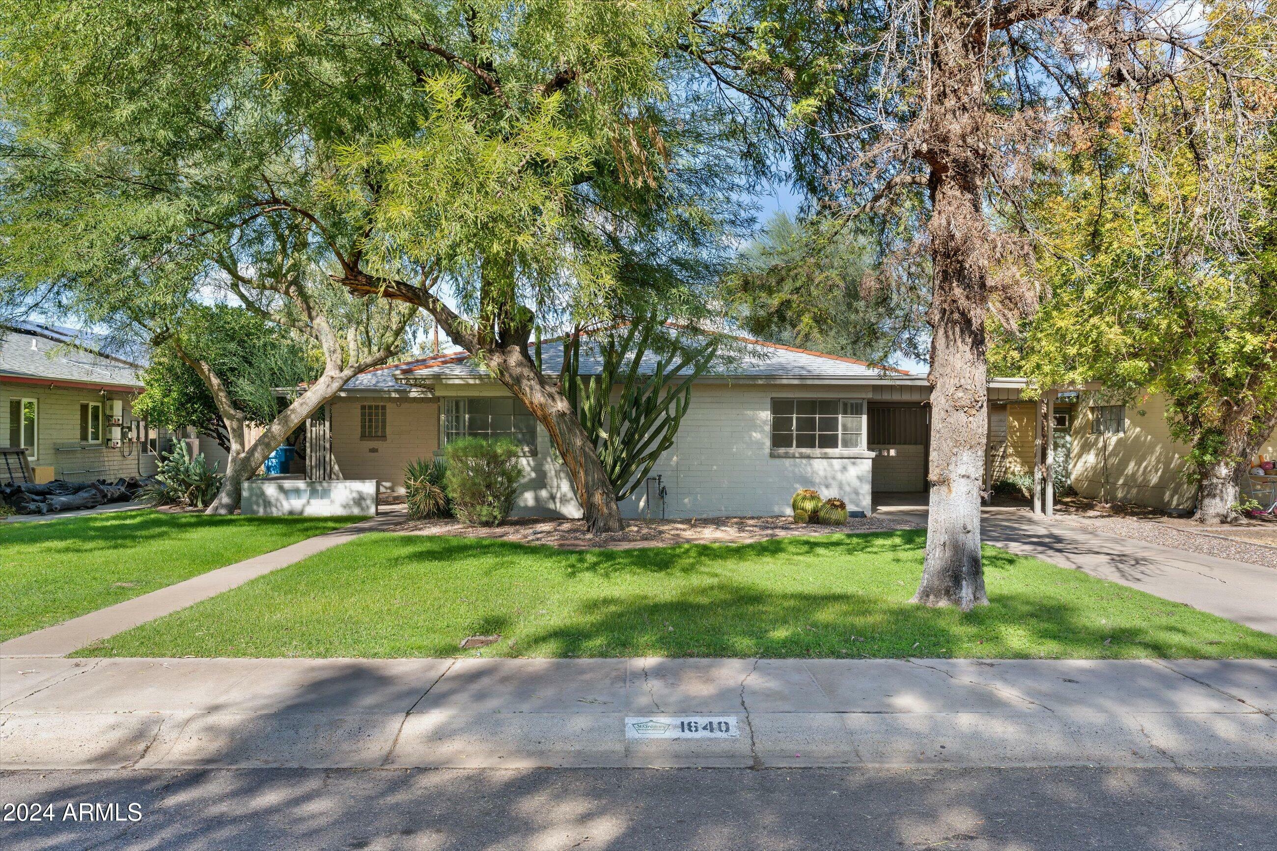 Property Photo:  1640 W Clarendon Avenue  AZ 85015 