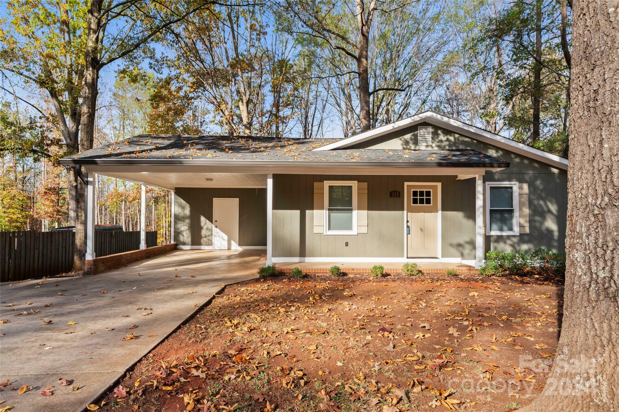 Property Photo:  325 Spring Oak Drive  NC 28147 