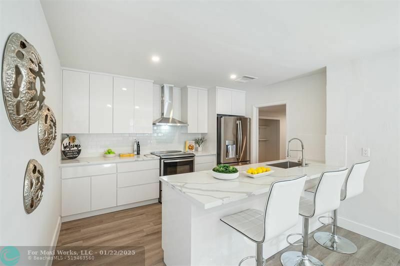 Property Photo: 6600 SW 7th St FL 33023