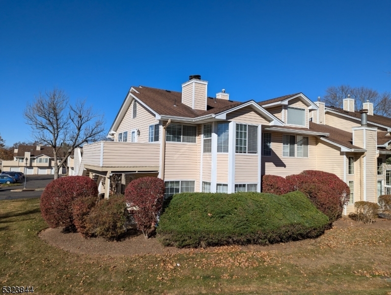 Property Photo:  52 Fieldstone Rd  NJ 07921 