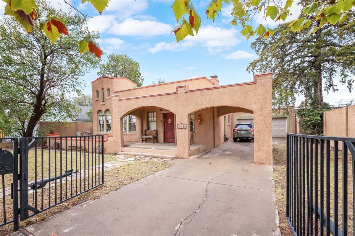 Property Photo:  1804 Ave X  TX 79401 