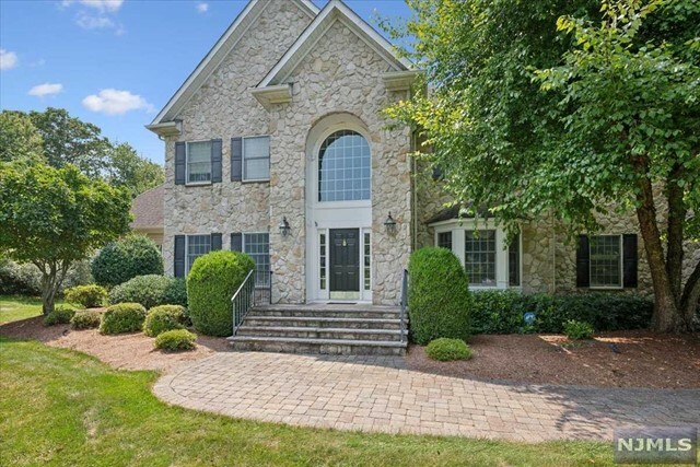 Property Photo:  8 Highland Drive  NJ 07930 