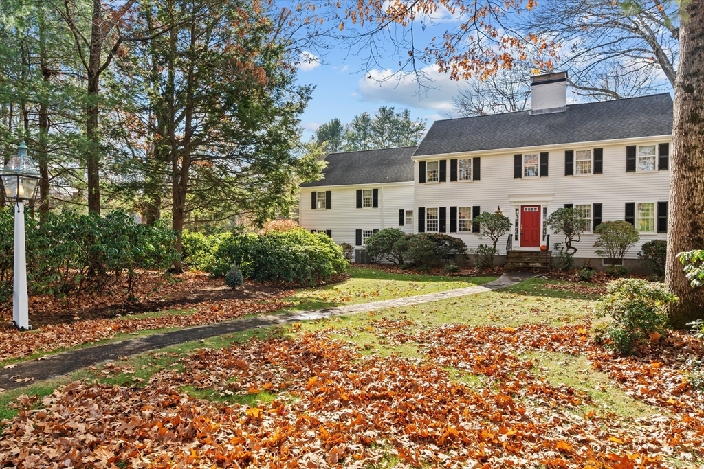 Property Photo:  31 Candlewood Dr  MA 01983 