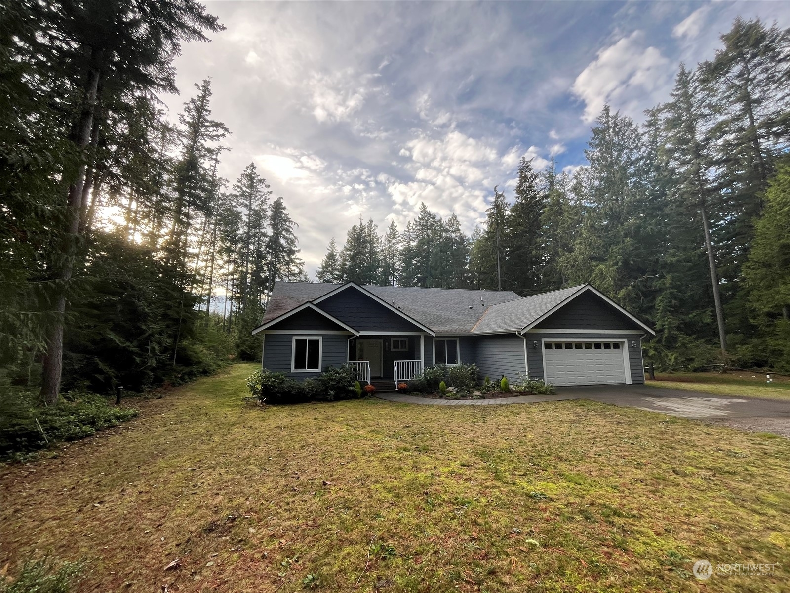 3610 Log Cabin Road  Clinton WA 98236 photo