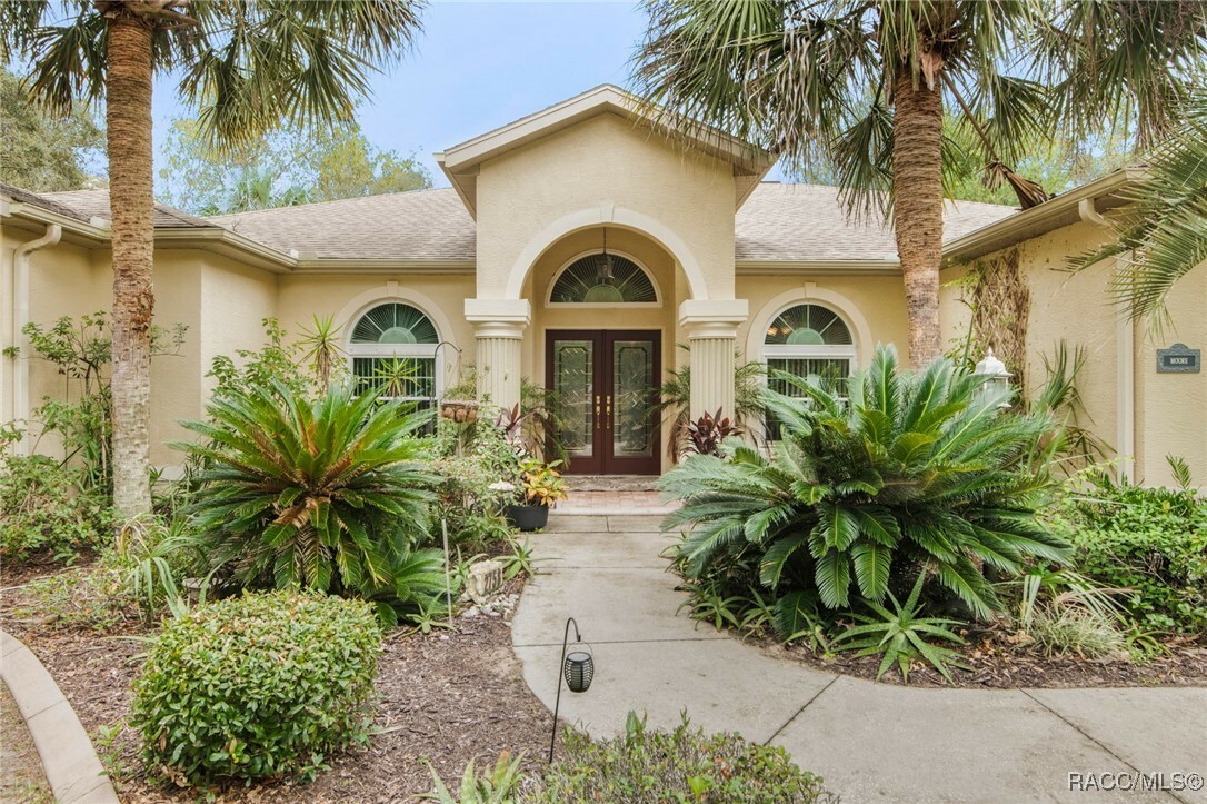 Property Photo:  2758 W Goldenrod Drive  FL 34465 