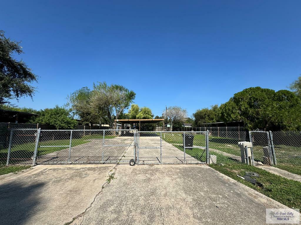 Property Photo:  2423 E 12th St.  TX 78596 