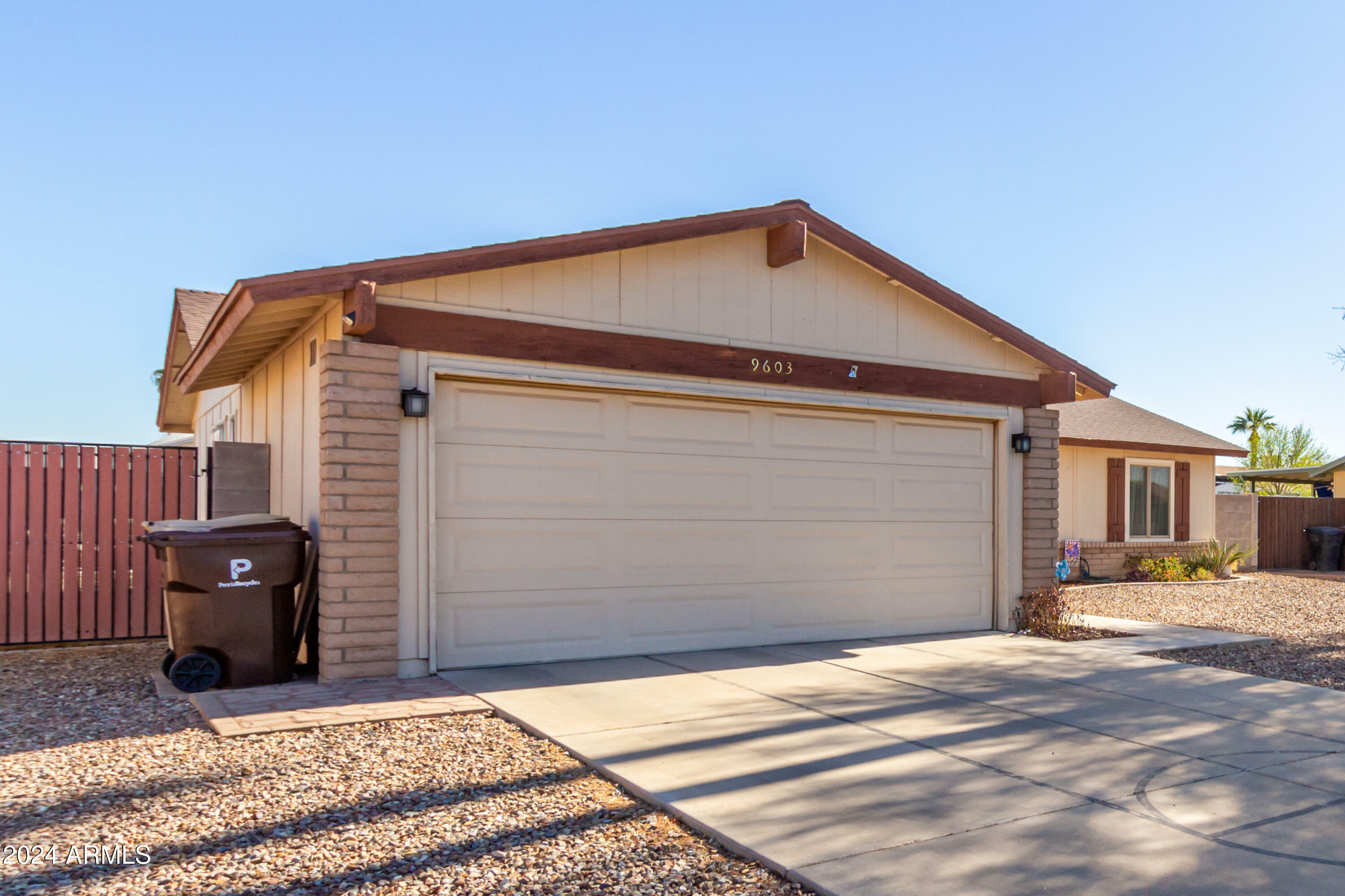 Property Photo:  9603 N 70th Drive  AZ 85345 