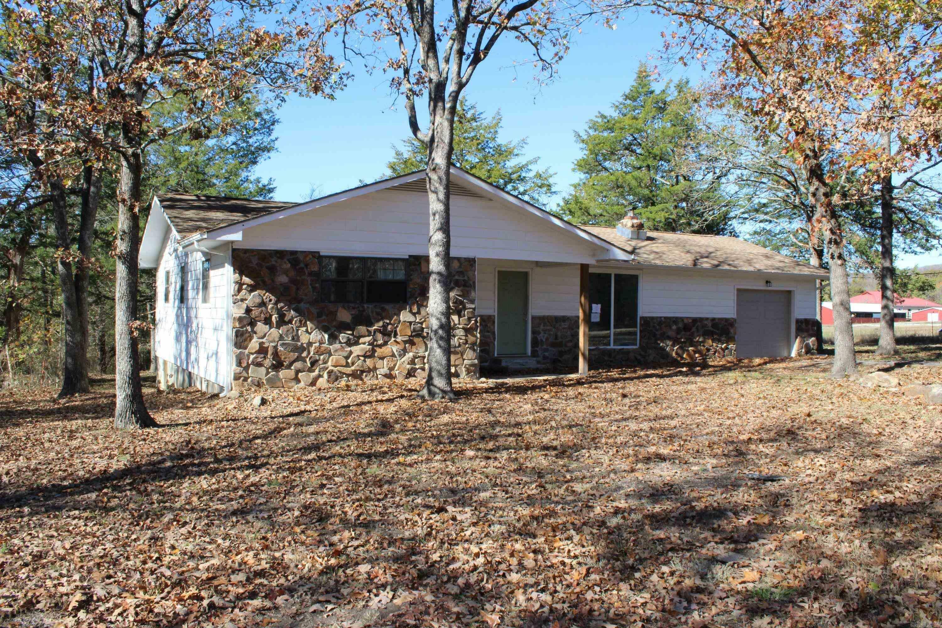Property Photo: 305 S Cedar Street AR 72687