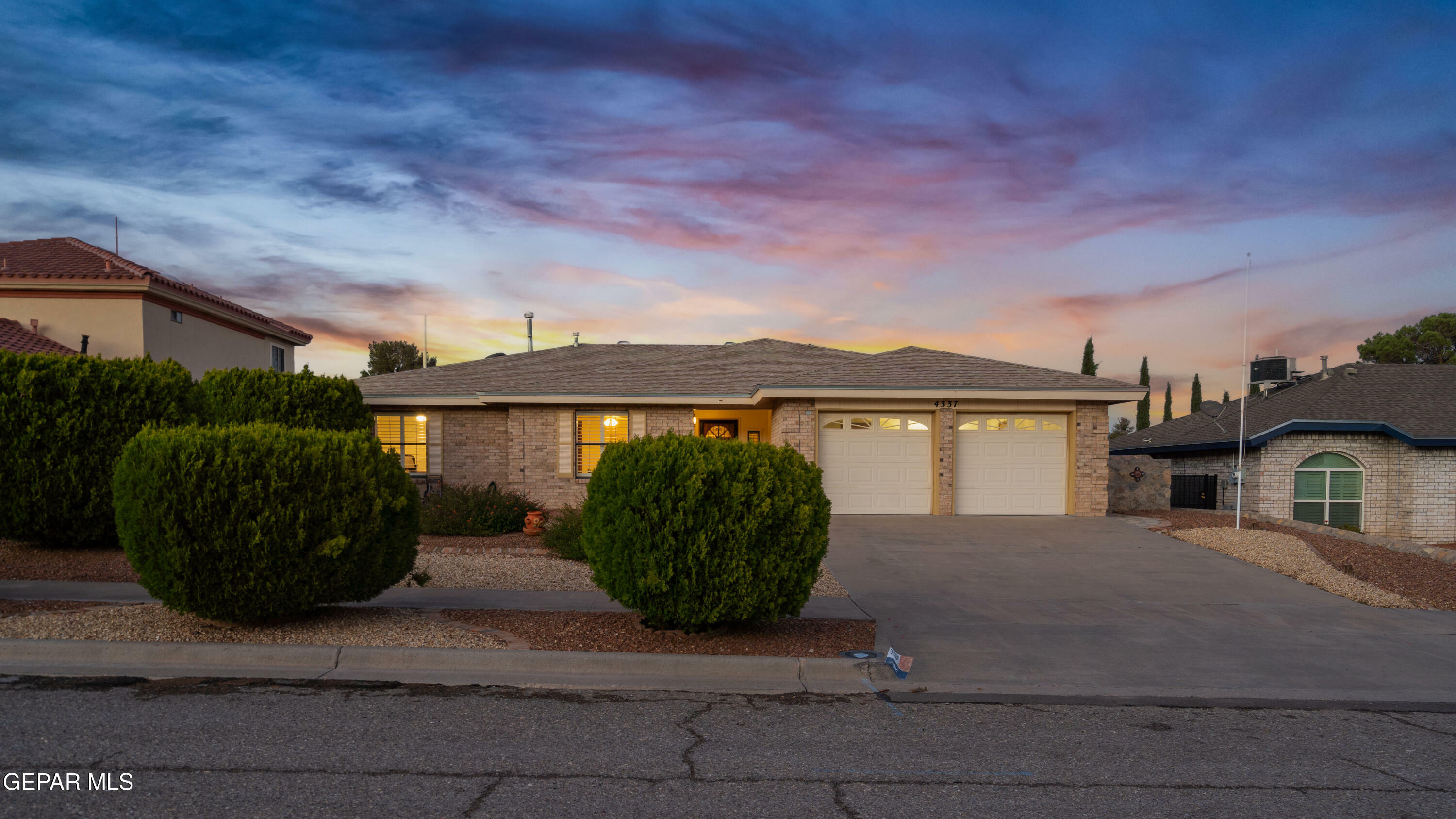 Property Photo: 4337 Loma De Oro Drive TX 79934
