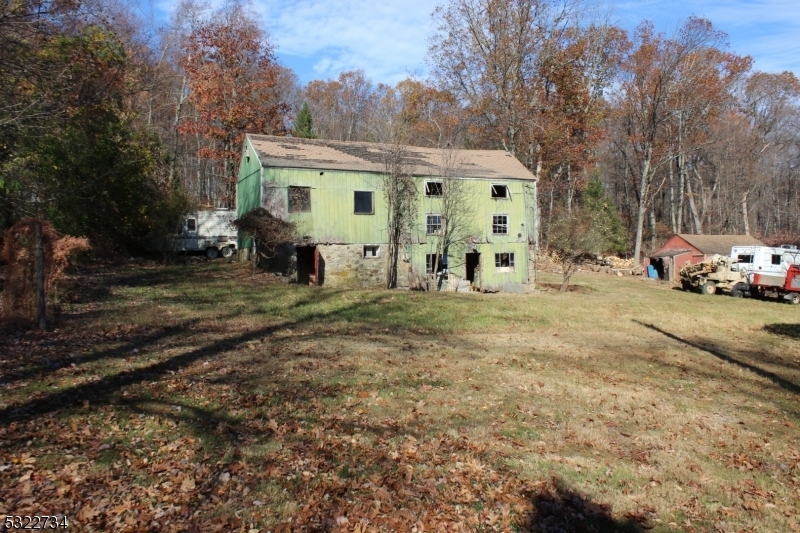 Property Photo:  358 Fairview Ave  NJ 07853 