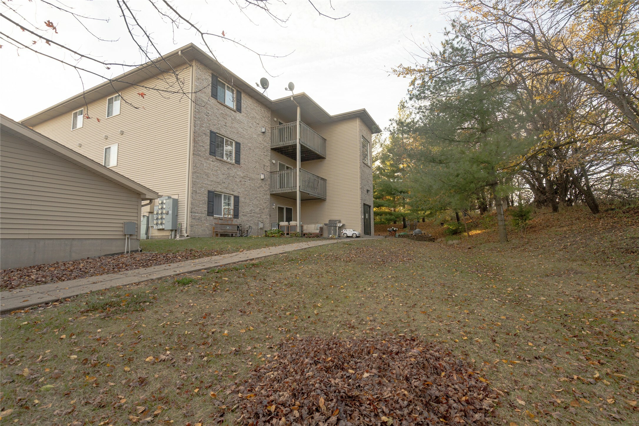 Property Photo:  10161 Sutton Drive 4  IA 50322 