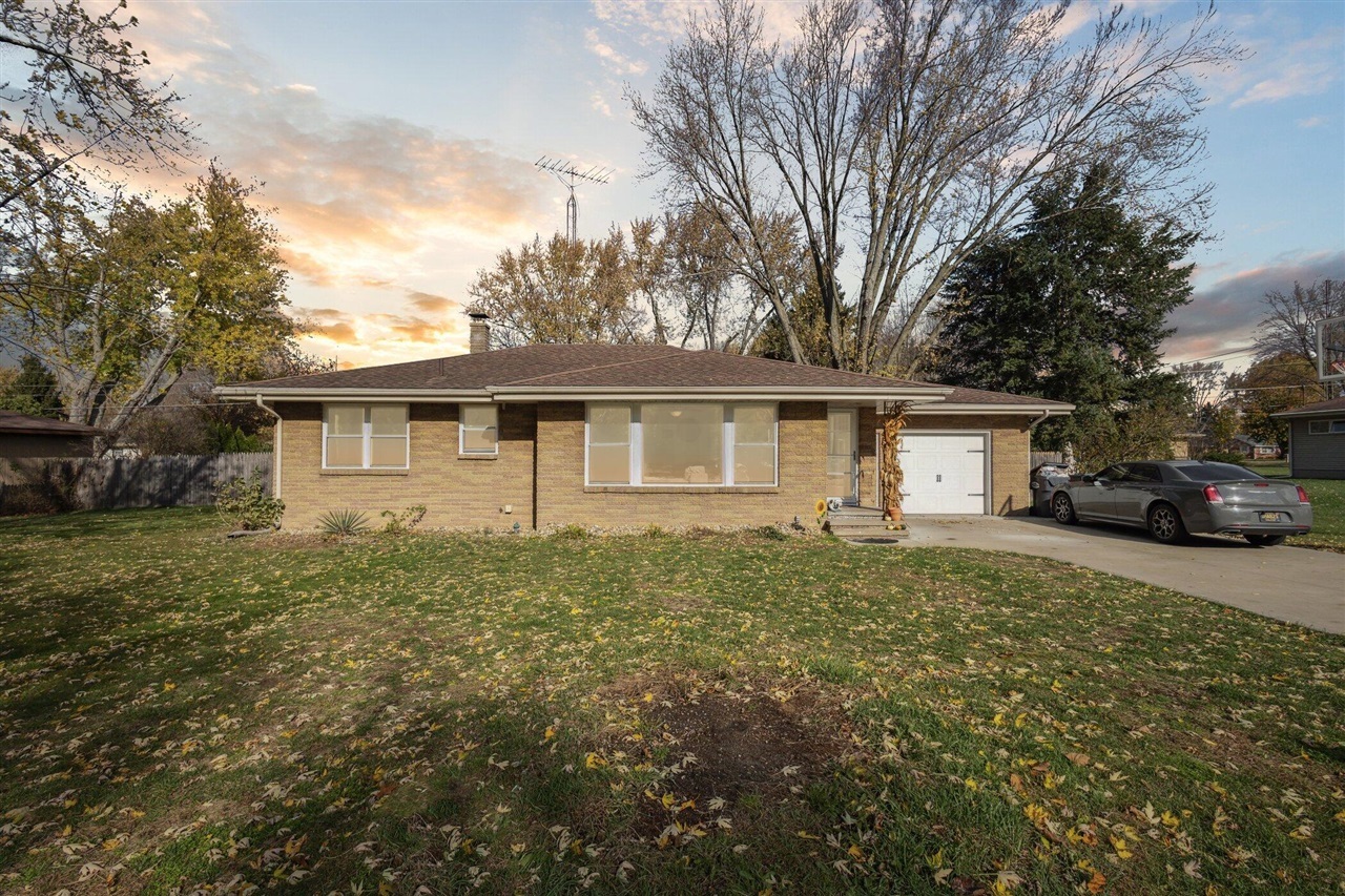 Property Photo: 1733 Clearwood Drive MI 49127