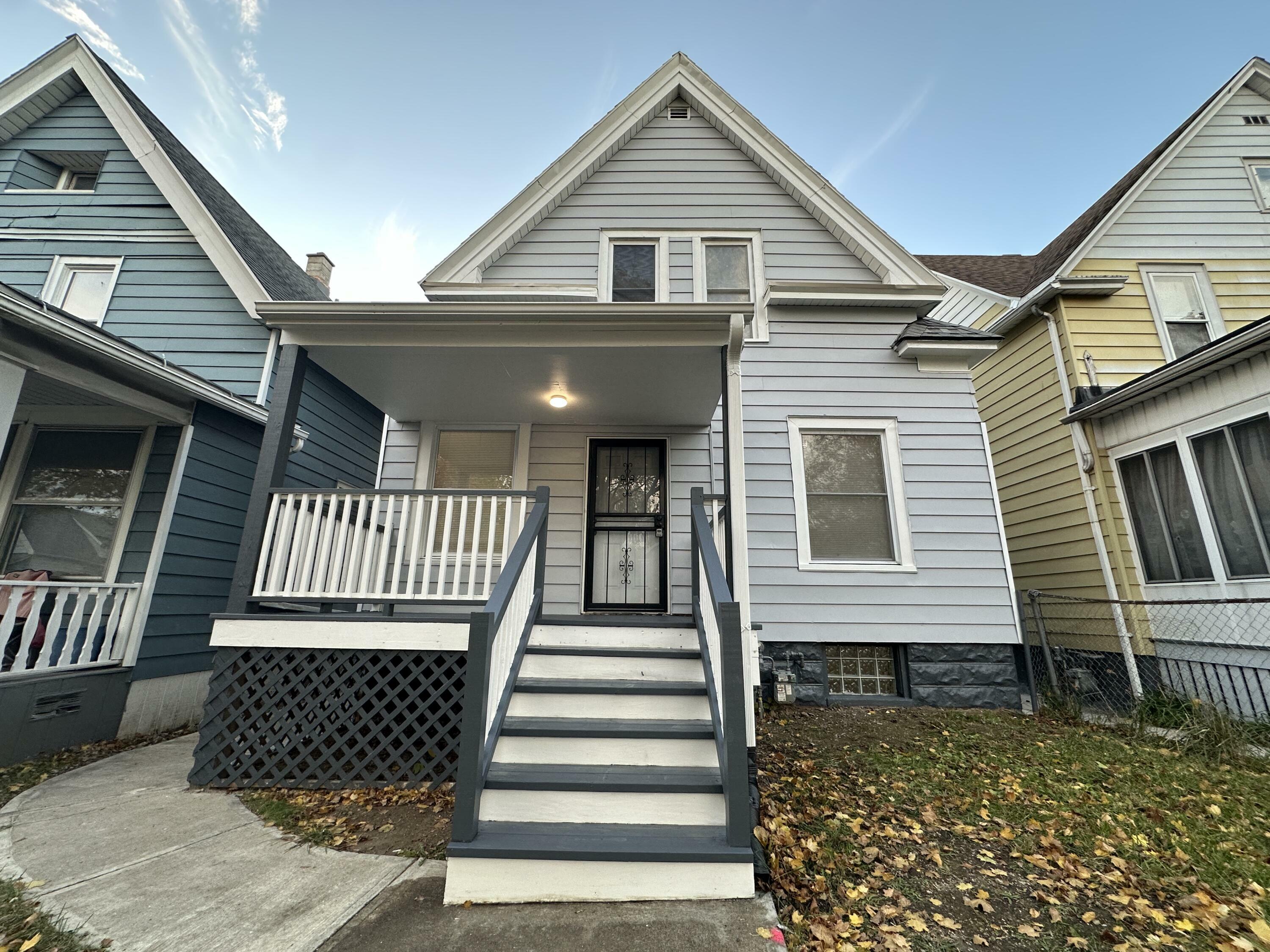 Property Photo:  2451 N 26th St  WI 53206 