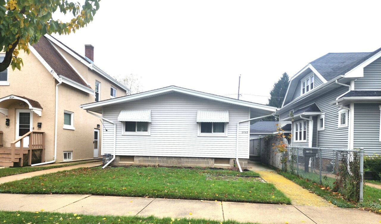 Property Photo:  2052 Thurston Ave  WI 53403 