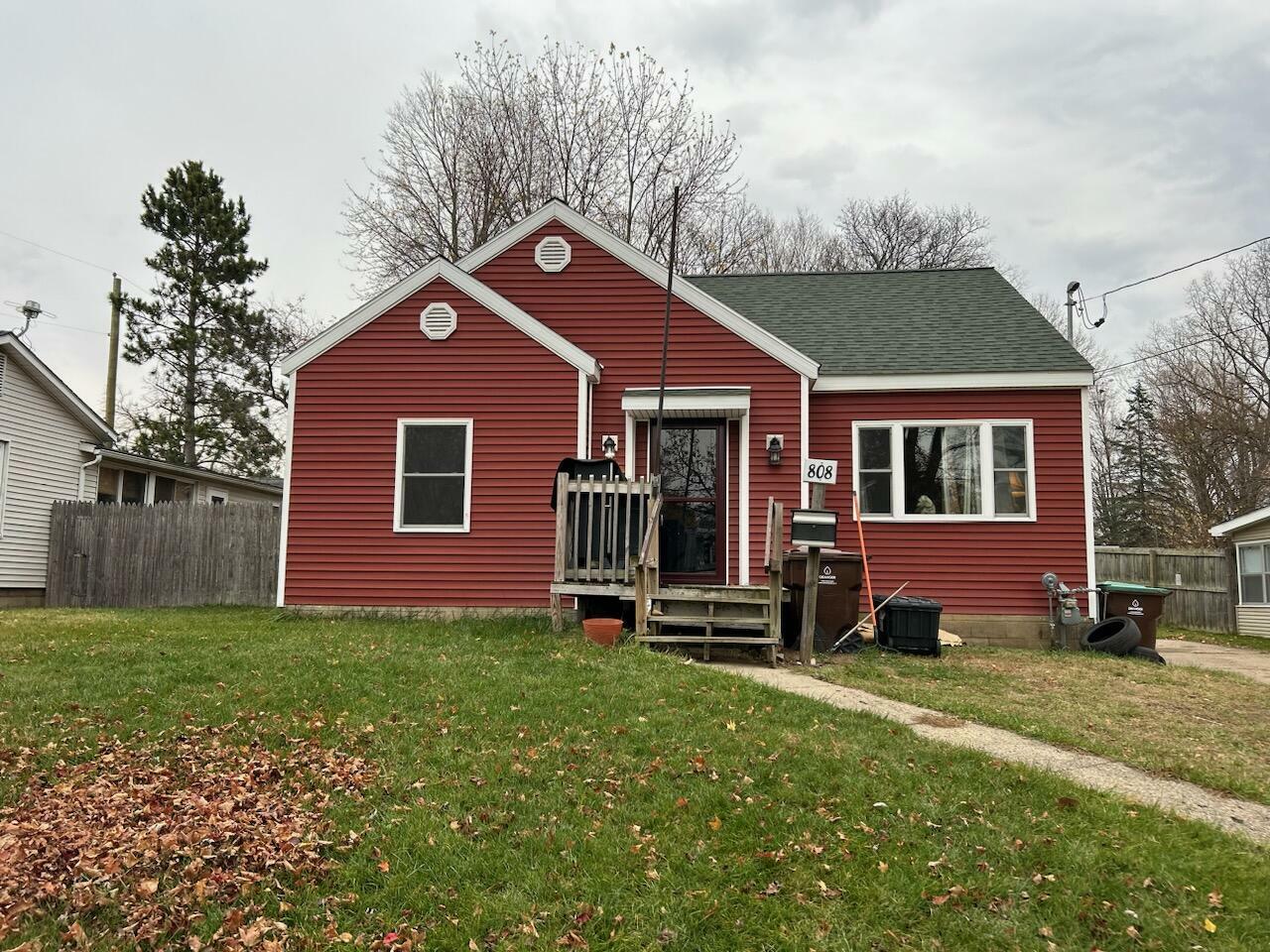 Property Photo:  808 Maple Street  MI 49224 