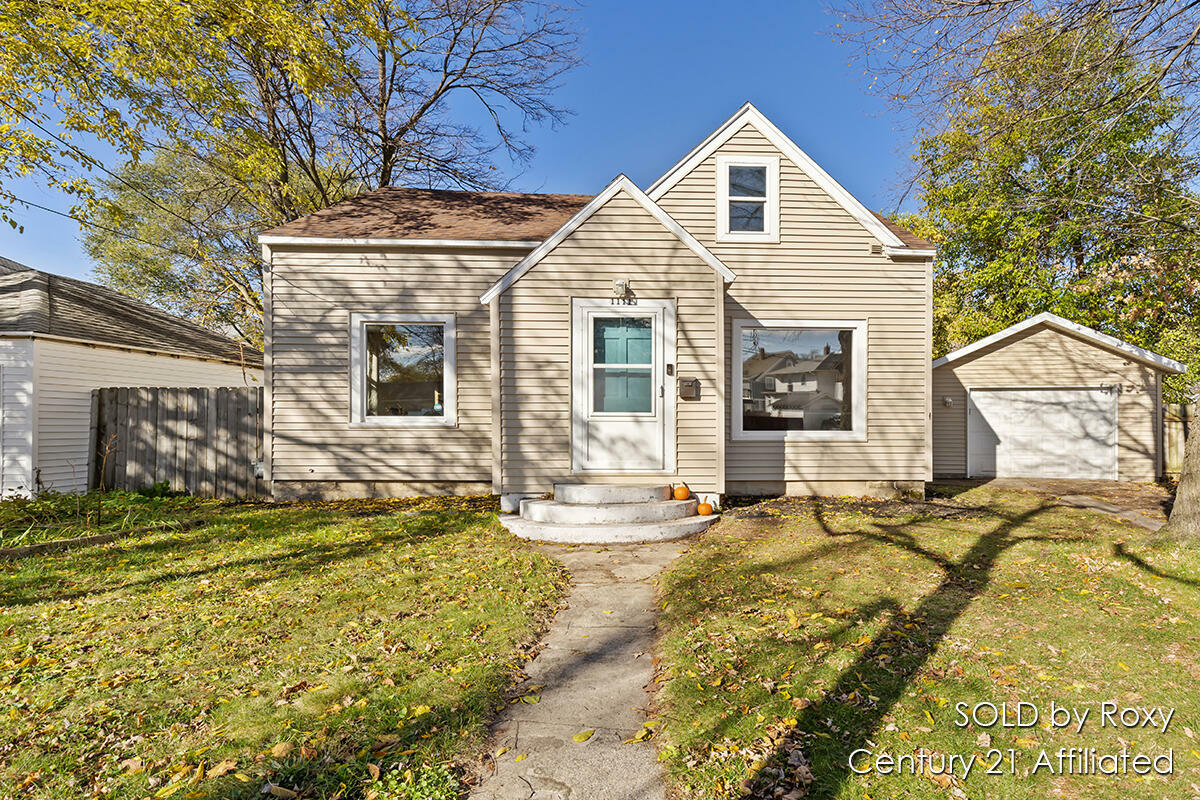 1111 Orville Street SE  Grand Rapids MI 49507 photo