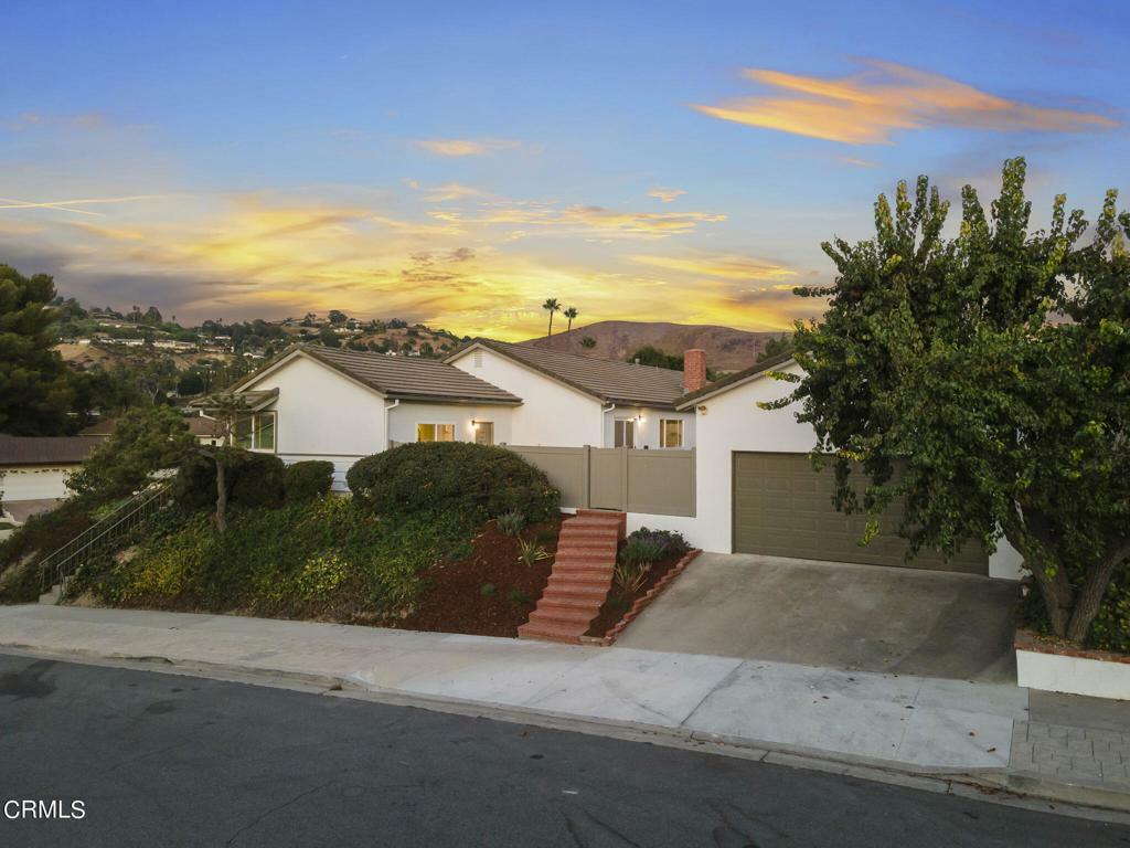 Property Photo:  991 Emerson Street  CA 91362 