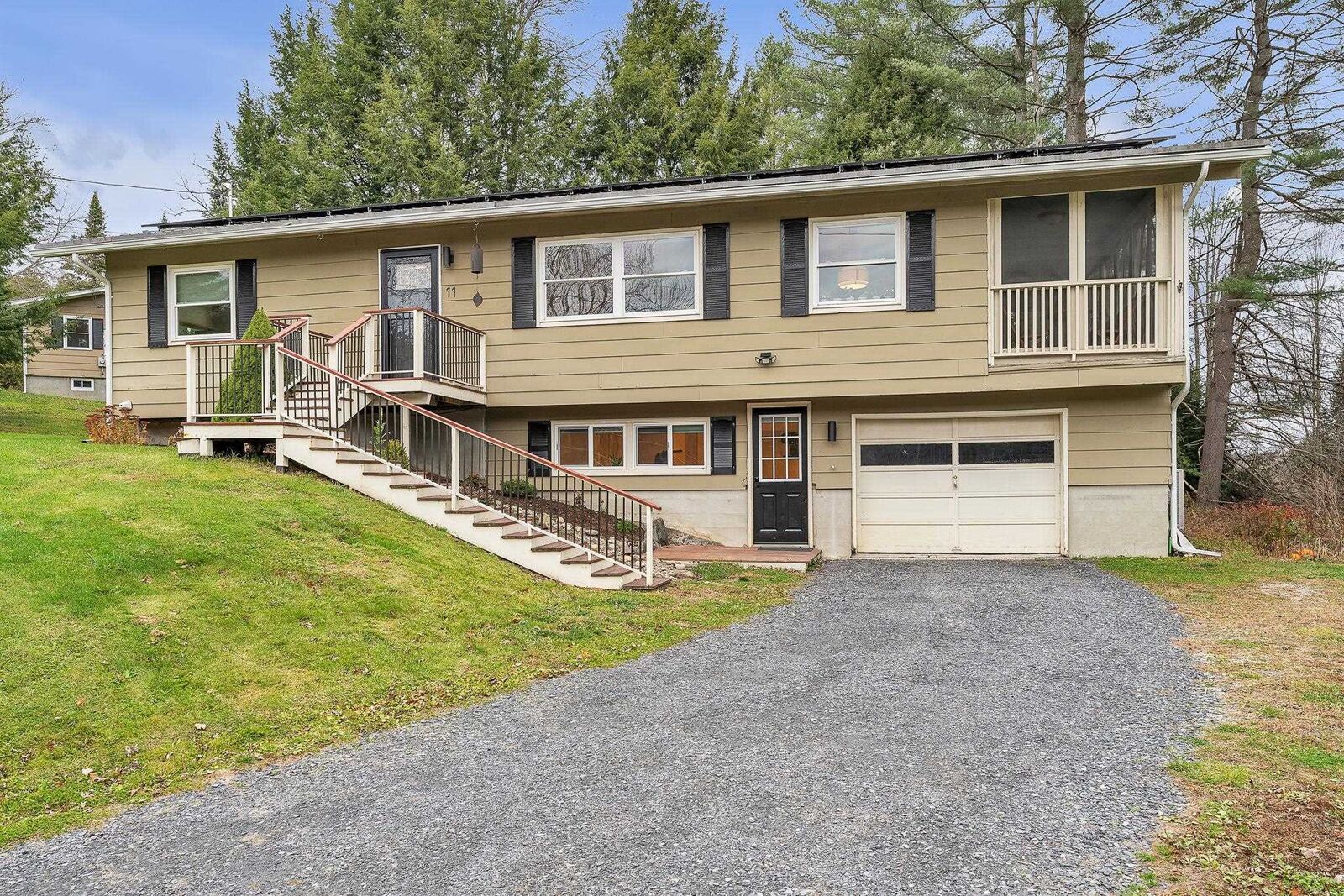 Property Photo:  11 Robinhood Circle  VT 05602 