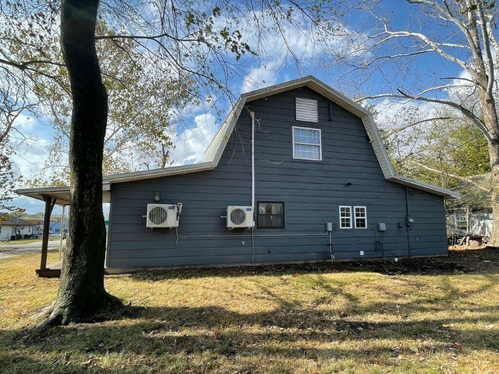 Property Photo:  104 N Pine Avenue  AR 72734 