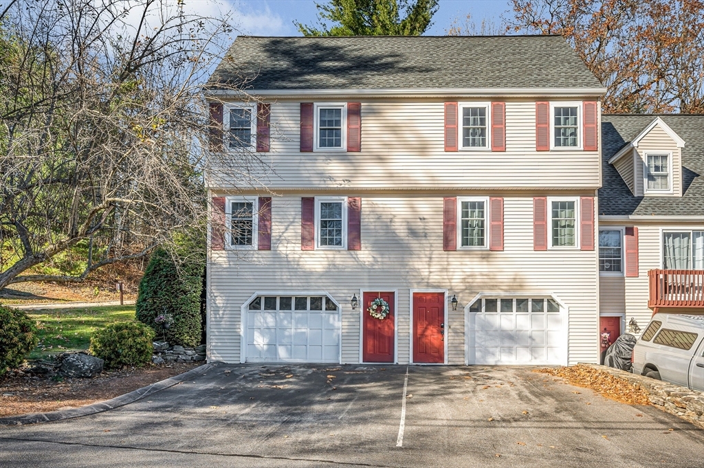 Property Photo:  22 Hawkstead Hollow 23  NH 03063 