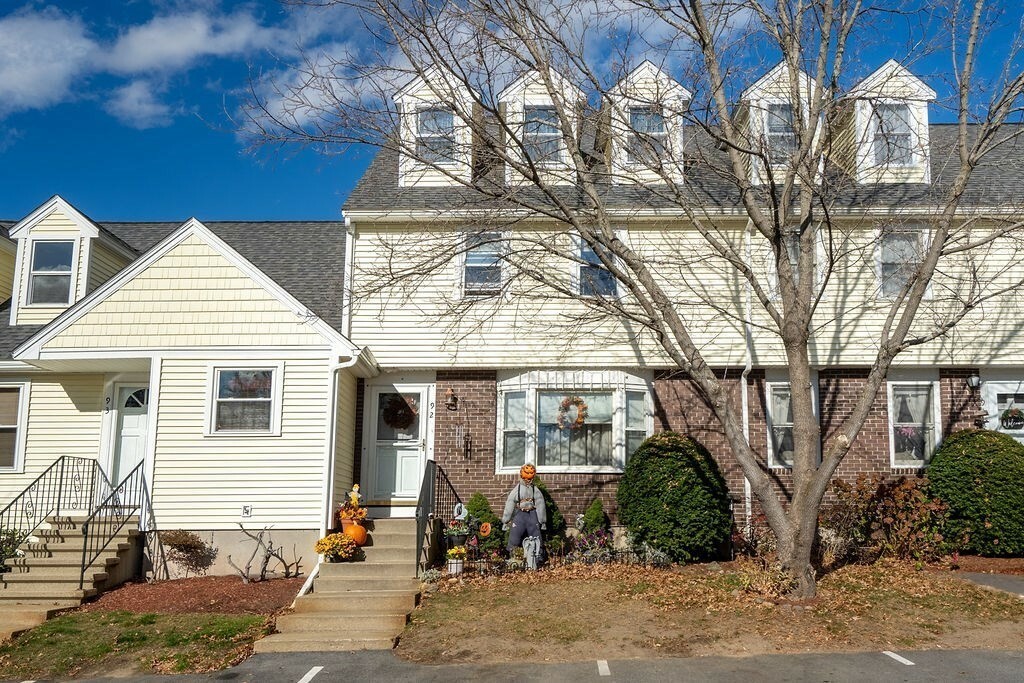 Property Photo:  92 Merrimack Meadow Lane 93  MA 01876 