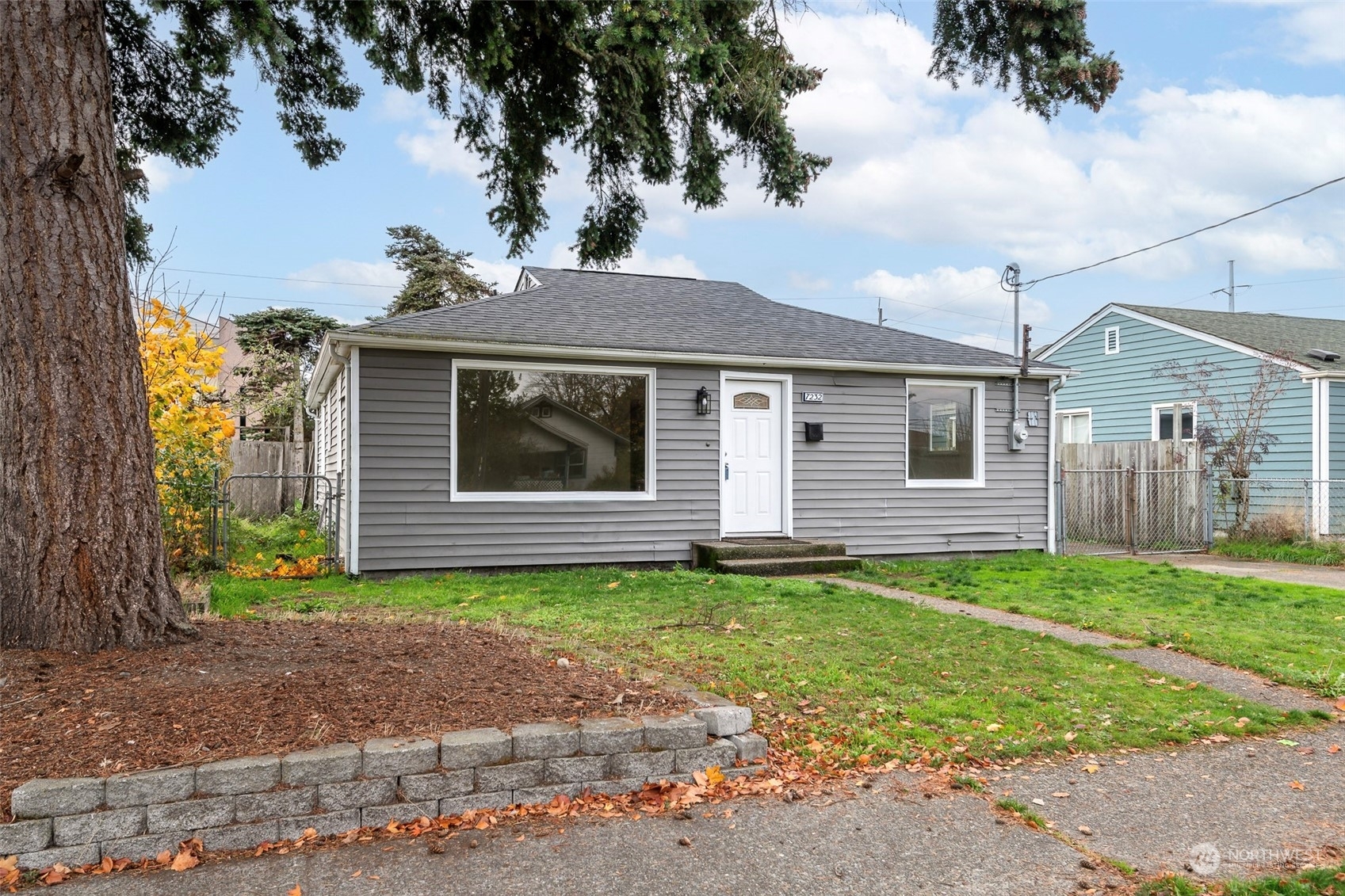 Property Photo:  7232 S Warner Street  WA 98409 