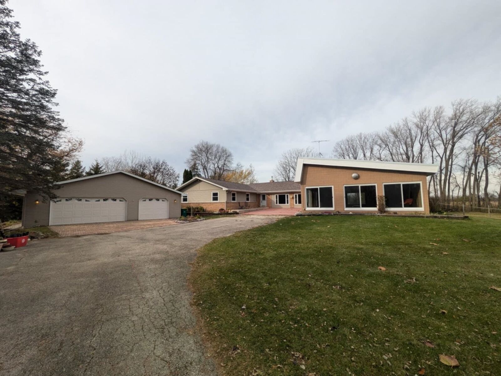 Property Photo: N9126 Lakeshore Drive WI 54979-9305