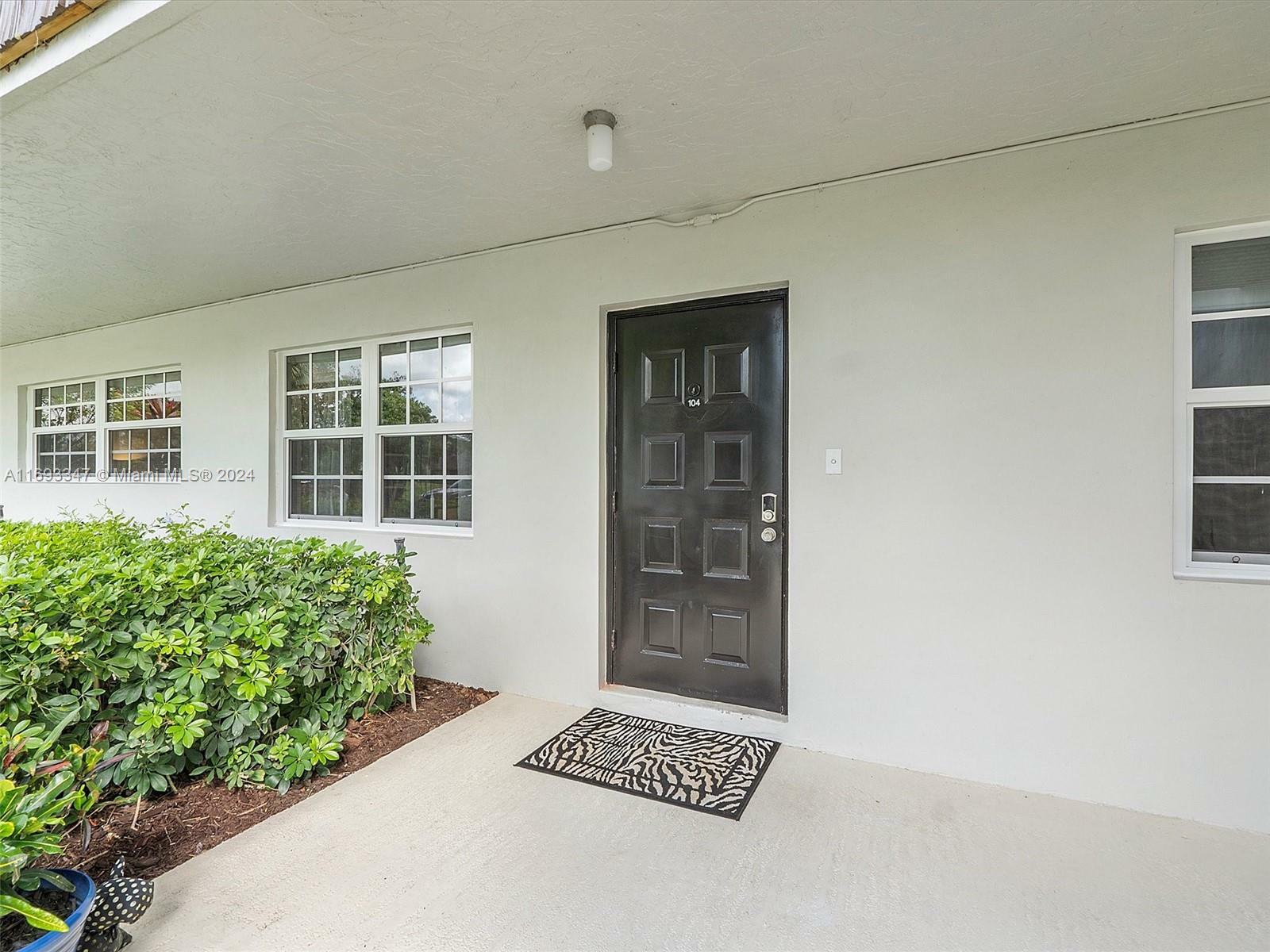 Property Photo:  4017 N Cypress Dr 104  FL 33069 