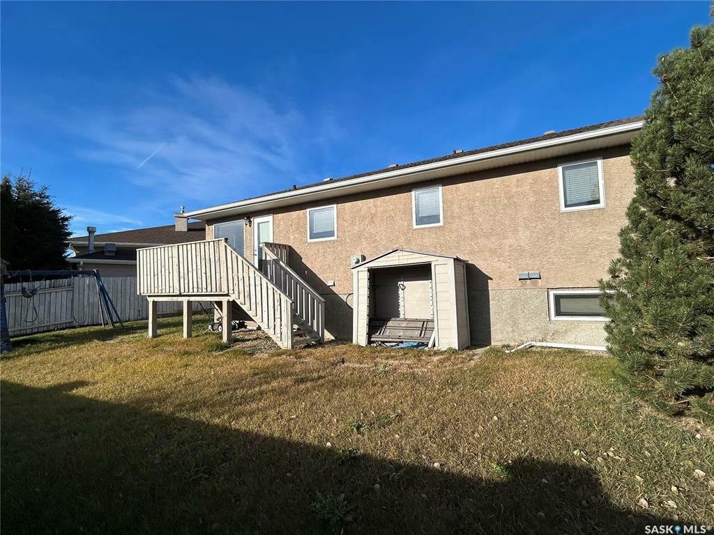 Property Photo:  643 Briarvale Terrace  SK S7K 1N3 