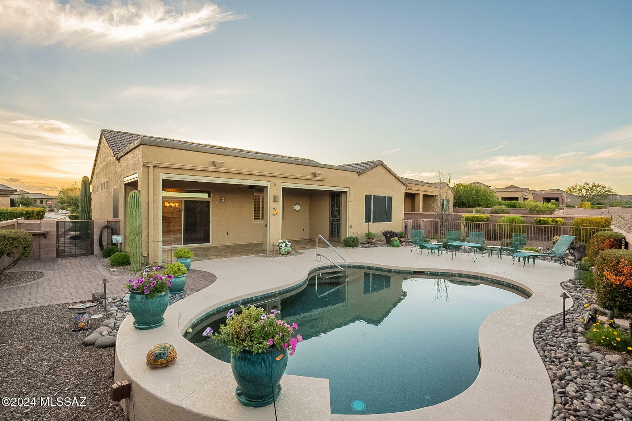 Property Photo:  5937 S Meadow Hills Loop  AZ 85622 