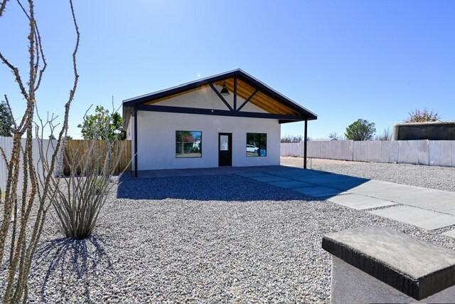 Property Photo: 1003 W Galveston Street TX 79843