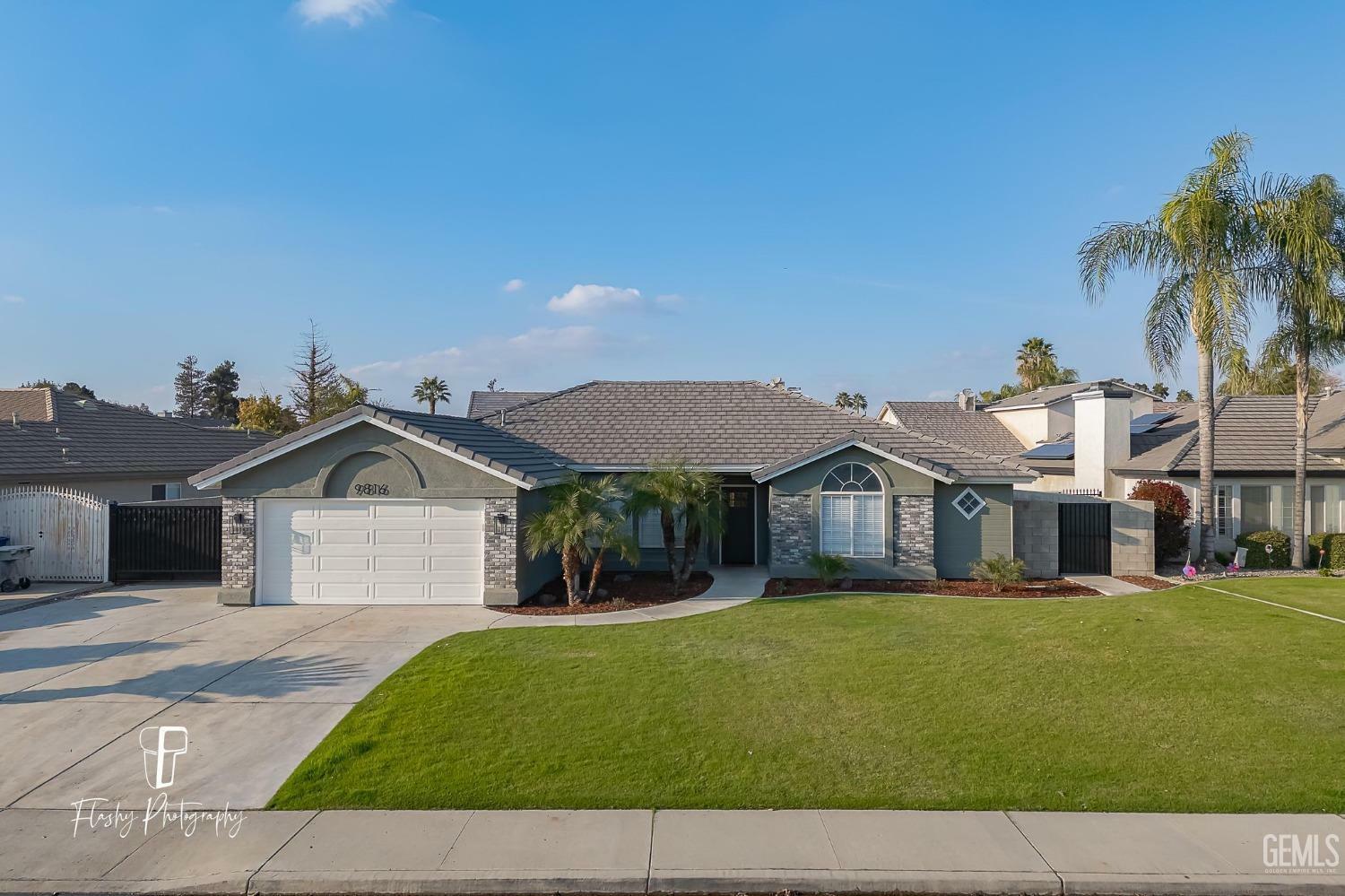 9816 Blackfoot Drive  Bakersfield CA 93312 photo