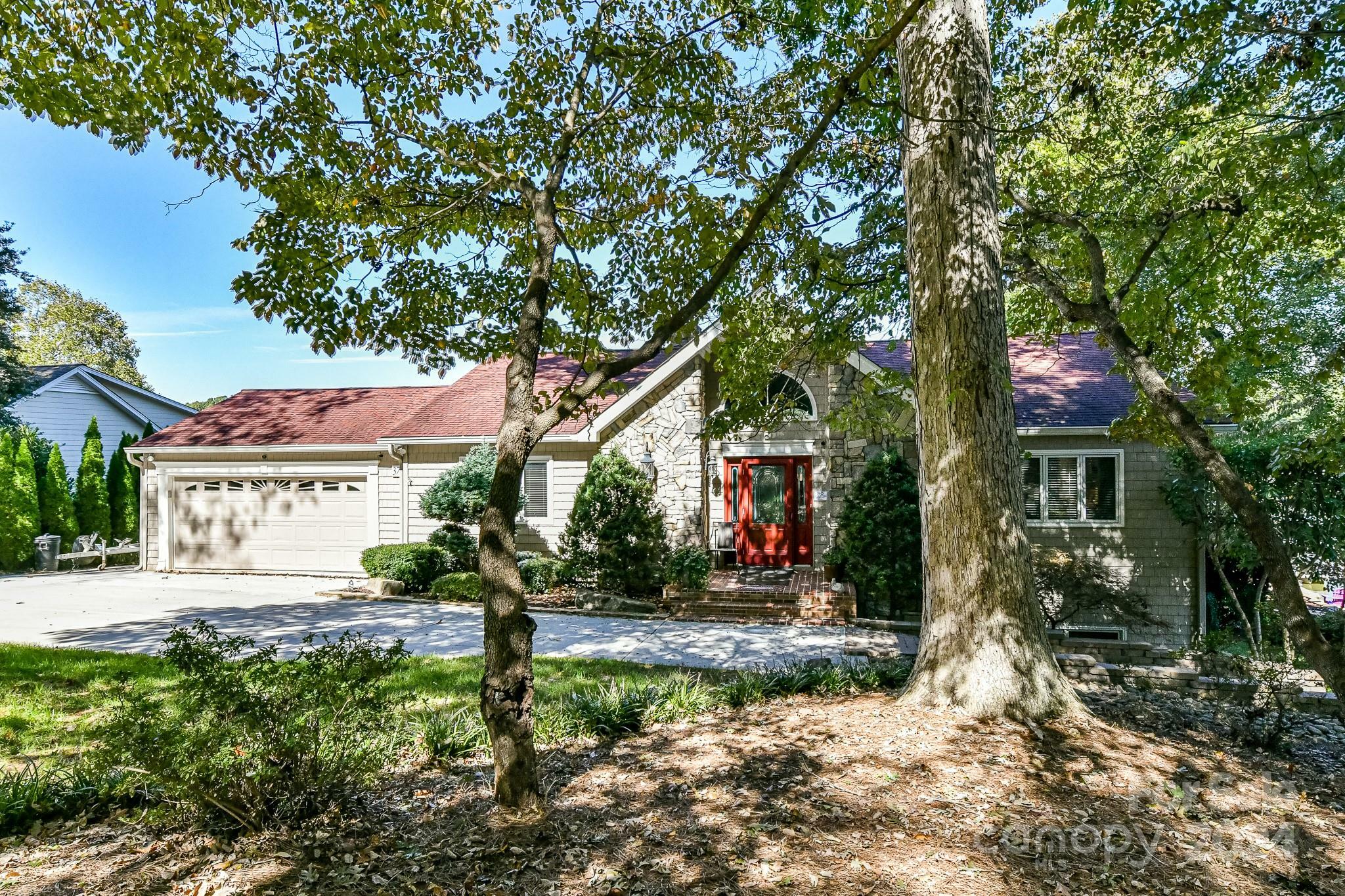 Property Photo:  376 Oak Tree Road  NC 28117 